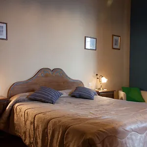 https://bb-le-caselle-lucignano.it-tuscanyhotel.com